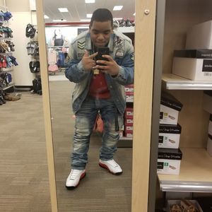 Meet your Posher, Devin